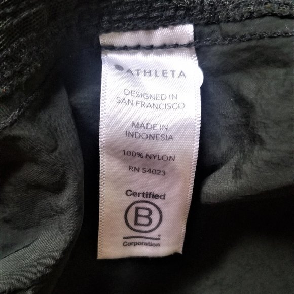 Athleta Expedition Shorts size 4 - Picture 9 of 9